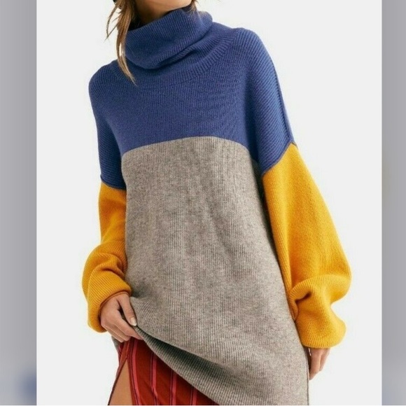 Free People
Softly Structured Color Block Sweater - Women's - Picture 3 of 8